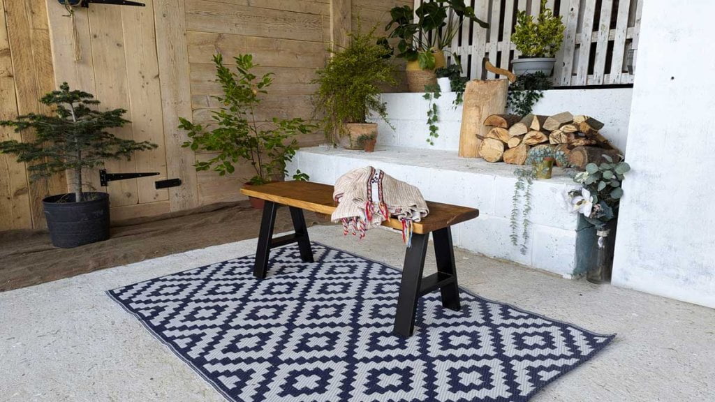 Frame Leg Garden bench on rug