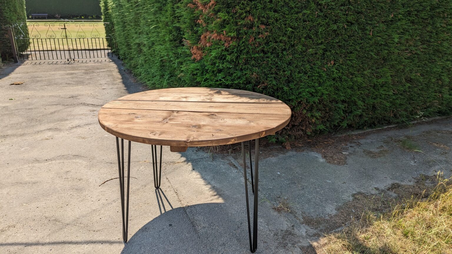 Round Garden Table Hairpin Legs Reclaimed Wood Small Round