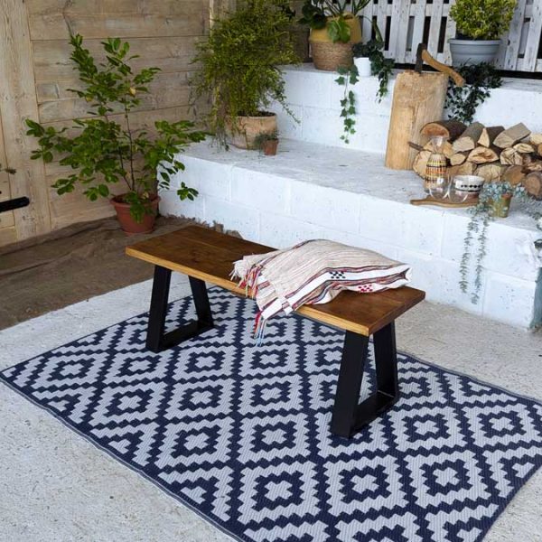 Frame Leg Garden bench on rug