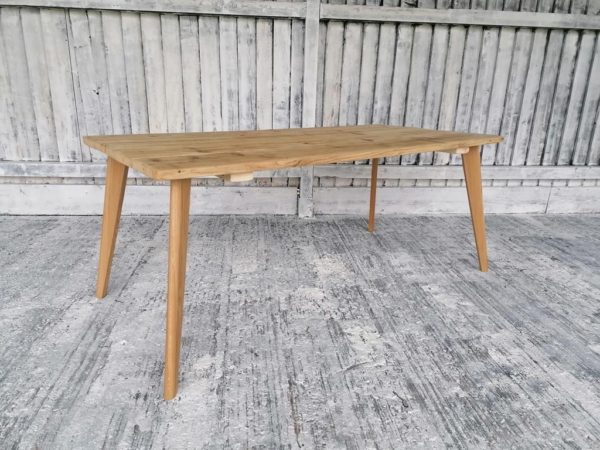 Wooden Leg - Dining Table - Studio